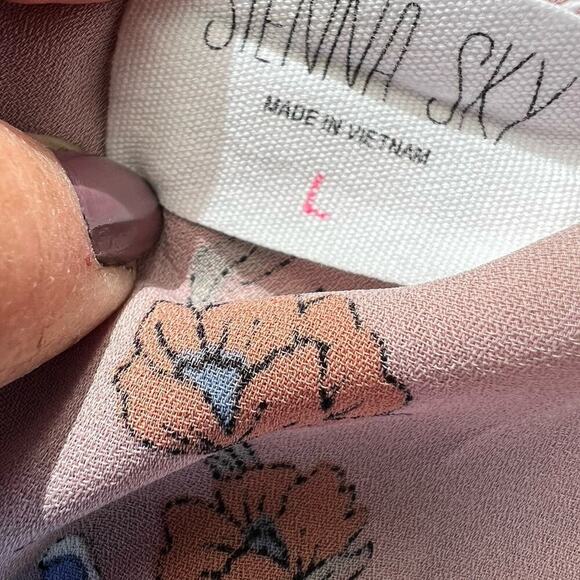 Sienna Sky, floral sheer, long top with V opening in back, women's size L - Picture 3 of 9